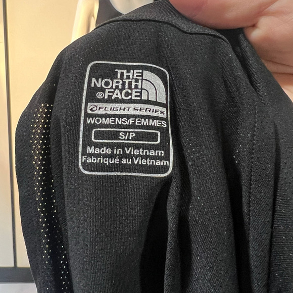 The North Face Flight Series Black Blue Red Lightweight Jacket Size S - Picture 5 of 5